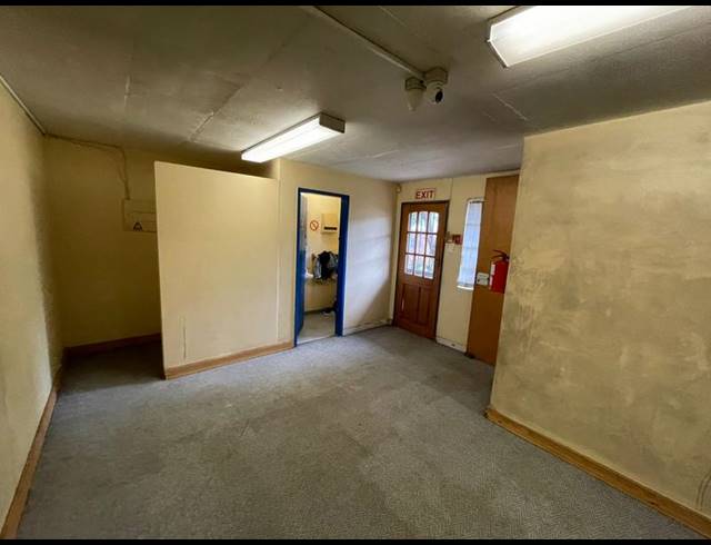 INDUSTRIAL PROPERTY TO RENT IN HENNOPSPARK